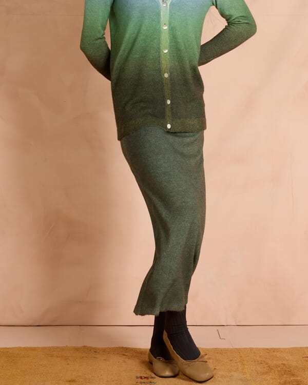 In Bed With You SOLID COLOUR CREWNECK CARDIGAN COL.050