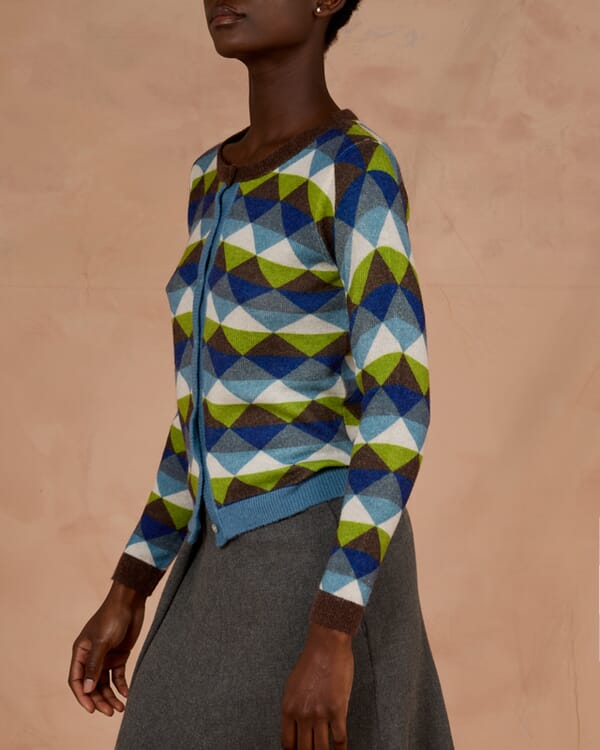 In Bed With You SOLID COLOUR V NECK CARDIGAN WITH POCKETS COL. 010