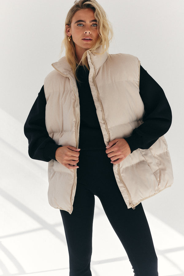 In The Style Fits Cream Oversized Puffer Gilet Cream