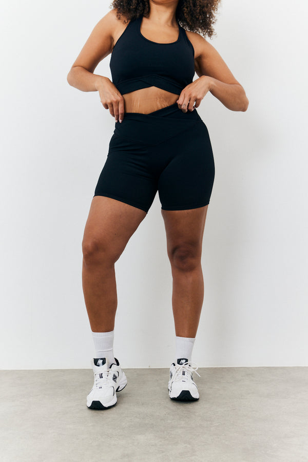 In The Style Fits Soft Touch Crossover Waist Cycling Shorts Black