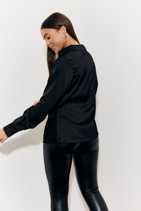 In The Style In The Style Asymmetric Button Detail Shirt Black