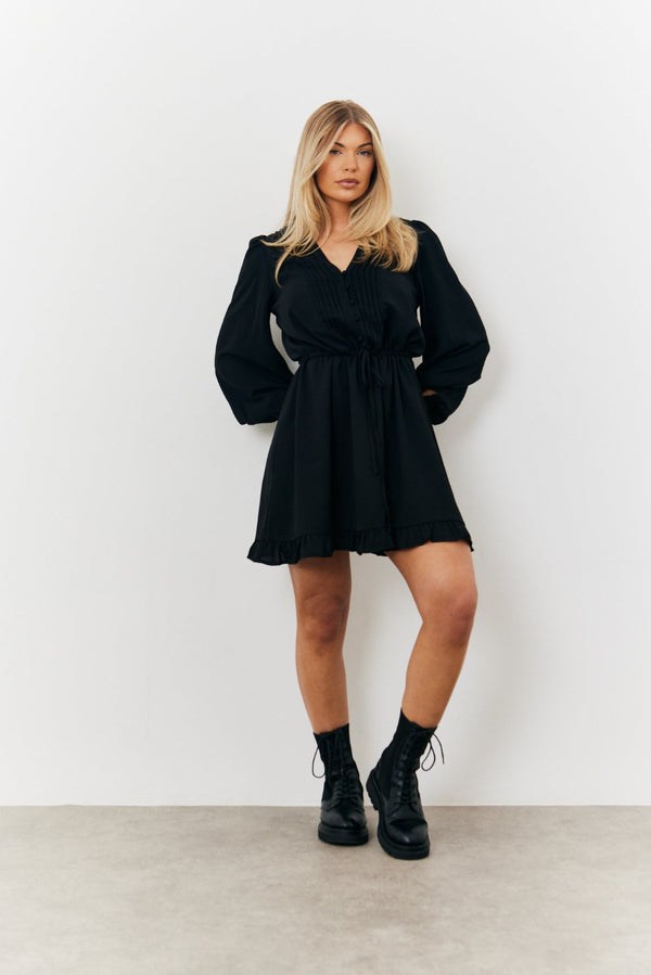 In The Style In The Style Balloon Sleeve Pintuck Tie Waist Detail Mini Dress Black