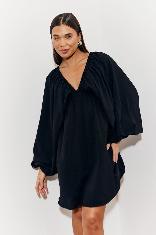 In The Style In The Style Balloon Sleeve Smock Mini Dress Black