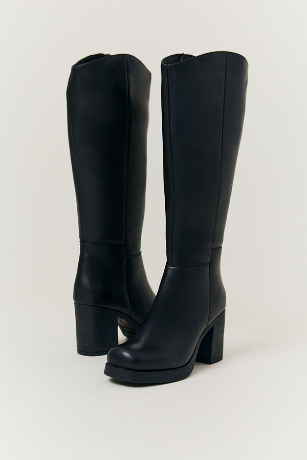 In The Style In The Style Bella Chunky Heeled High Leg Boot Black