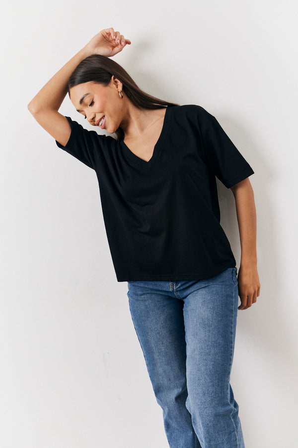 In The Style In The Style Black And White 2 Pack Slouchy V-Neck T-Shirt Monochrome