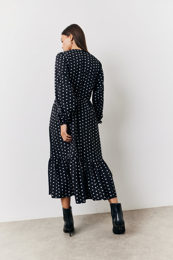 In The Style In The Style Black And White Polka Dot Frill Detail Midaxi Dress Black