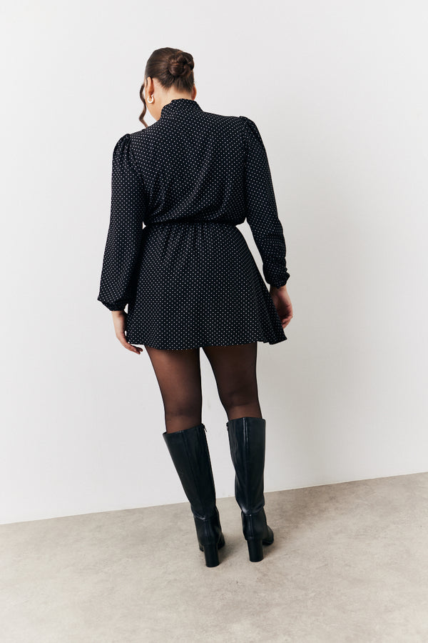 In The Style In The Style Black And White Polka Dot Mini Dress With Tie Neck Black