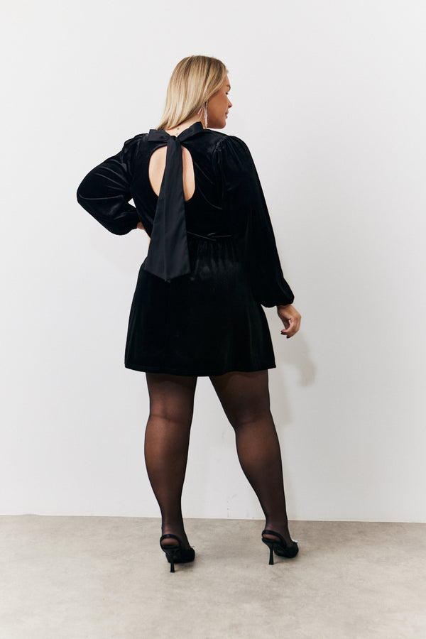in the style In the Style Black Bow Back Velour Mini Dress Black