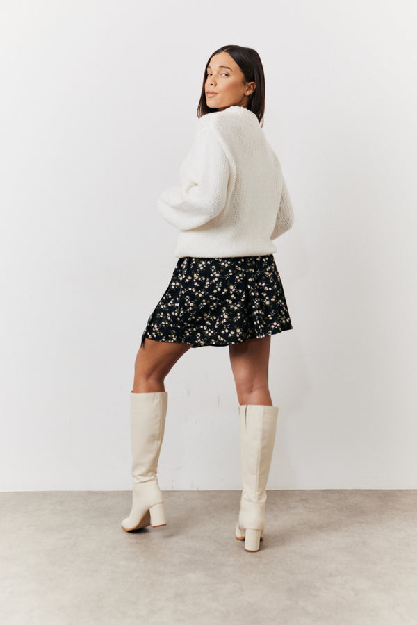 In The Style In The Style Black Floral Flippy Mini Skirt Multi