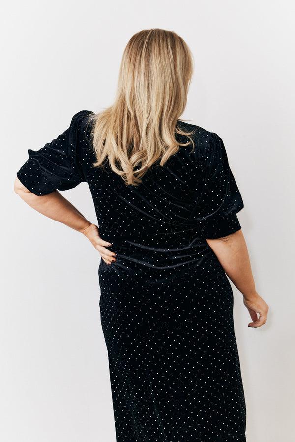 In The Style In The Style Black Puff Sleeve Studded Velour Midi Dress Black