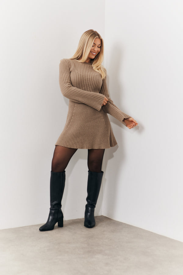in the style In the Style Bow Detail Knit Skater Mini Dress Mocha