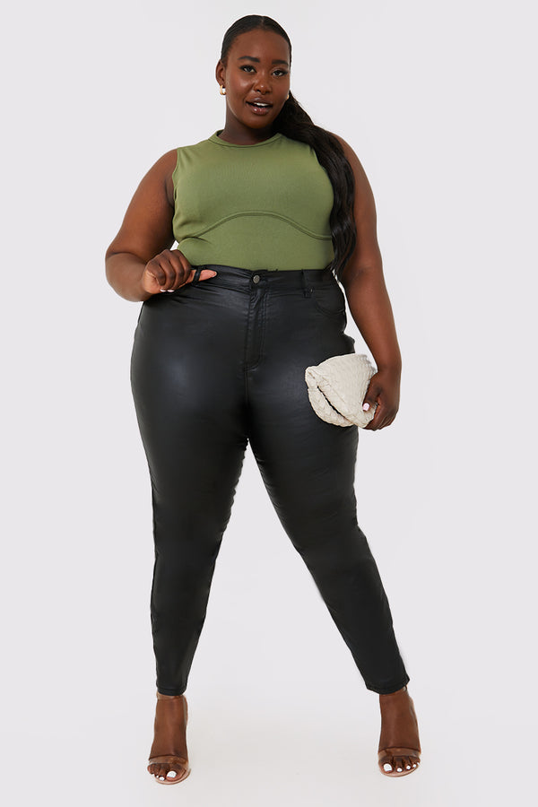 In The Style In The Style Bum Shaper Coated High Waisted Skinny Jeans Black