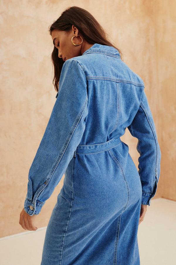 In The Style In The Style Button Through Tie Waist Denim Dress Blue