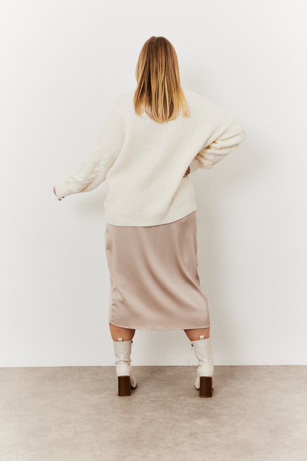 In The Style In The Style Cable Knit Detail Crew Neck Knit Jumper Cream