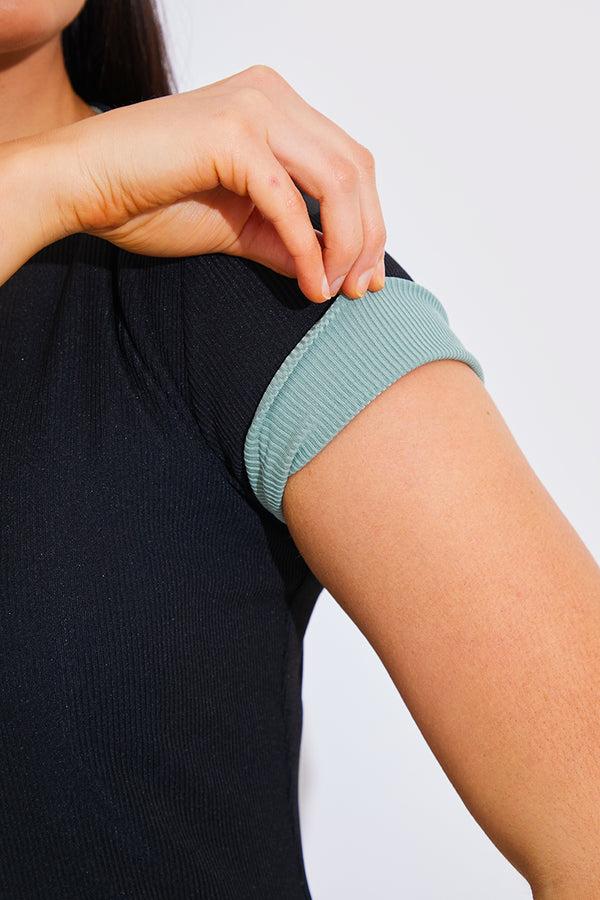 In The Style In The Style Cap Sleeve Reversible Mini Dress Black