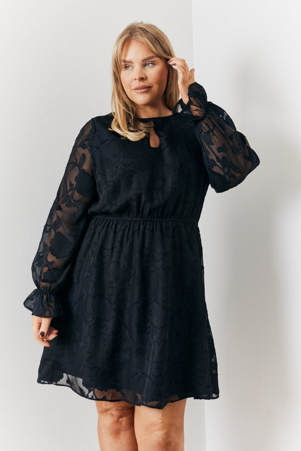 In The Style In The Style Chiffon Jacquard Skater Mini Dress Black