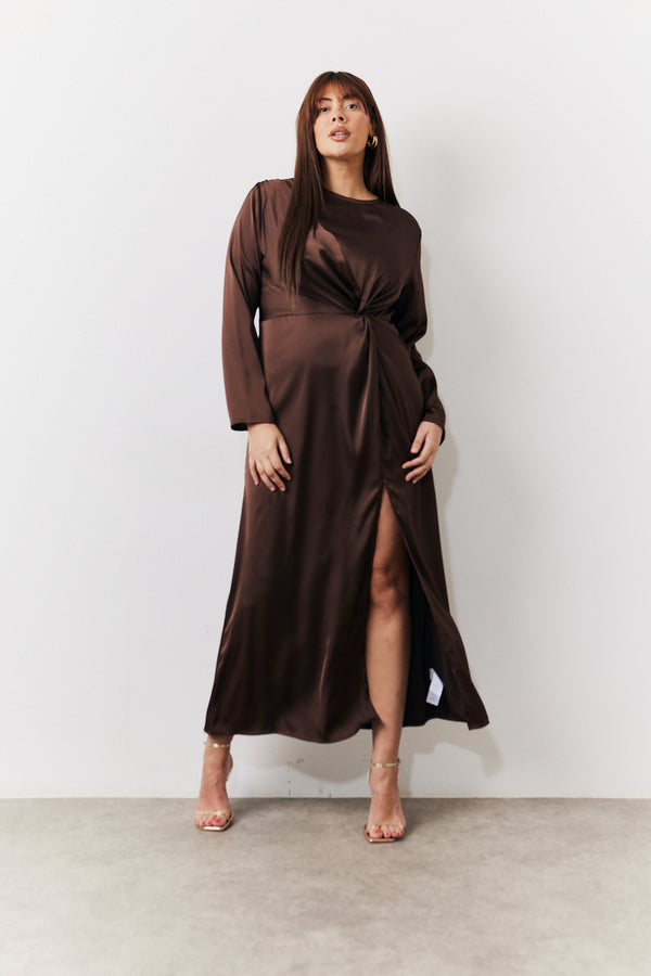In The Style In The Style Chocolate Satin Twist Detail Maxi Dress Chocolate