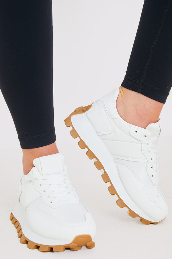 In The Style In The Style Chunky Rigged Sole Sports Trainer White