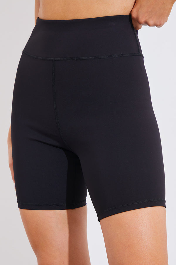 In The Style In The Style Contour High Waisted Cycling Shorts Black