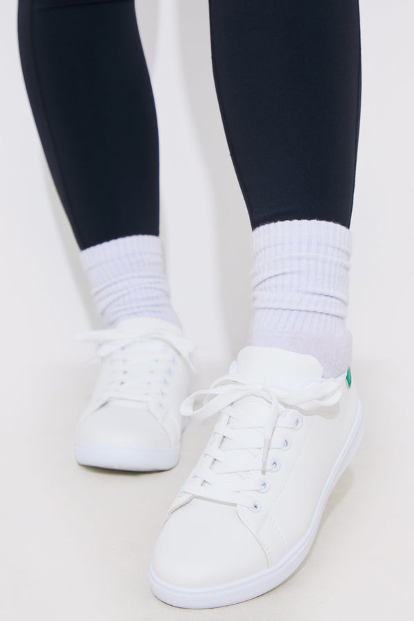 in the style In The Style CONTRAST COLOUR HEEL LACE UP TRAINERS White