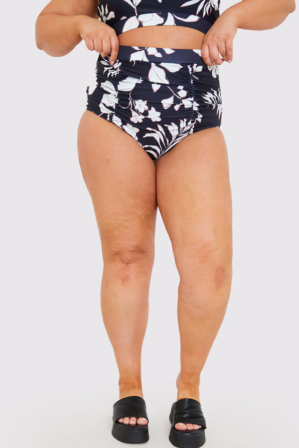 In The Style In The Style Control Floral Print Ruched High Waisted Bottoms Black