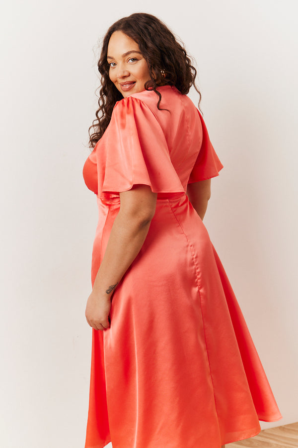 In The Style In The Style Coral Satin Flutter Sleeve Midaxi Slip Dress Coral