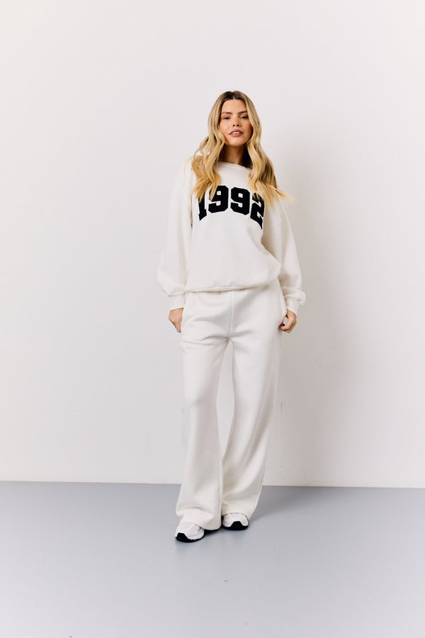 In The Style In The Style Cream Drawstring Waist Wide Leg Jogger Cream