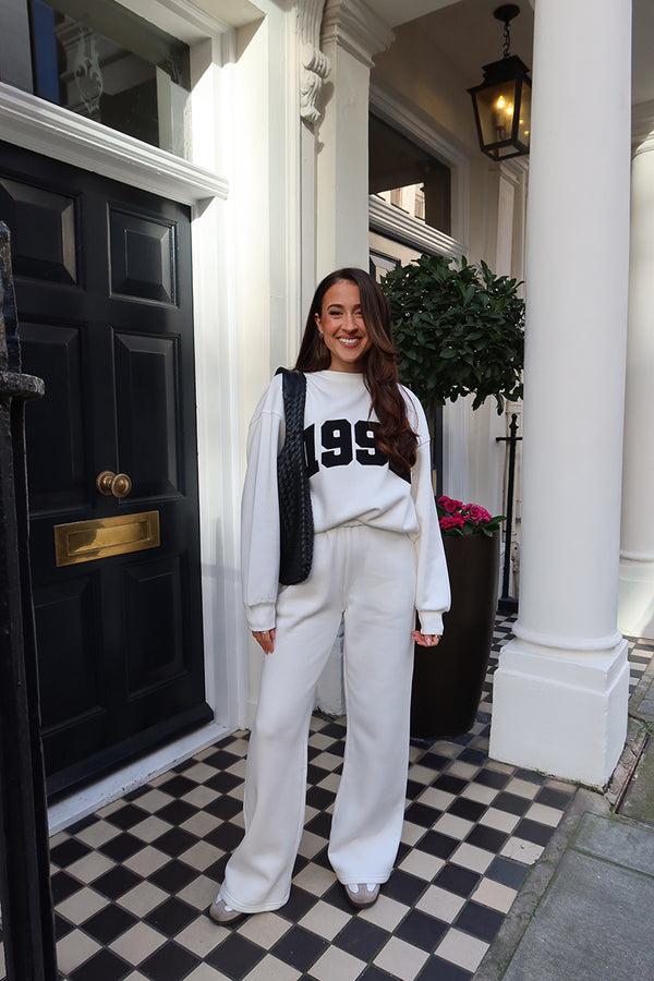 In The Style In The Style Cream Drawstring Waist Wide Leg Jogger Cream