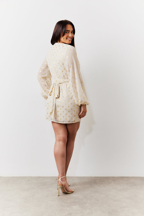 In The Style In The Style Cream Gold Fleck Detail Belted Mini Dress Cream