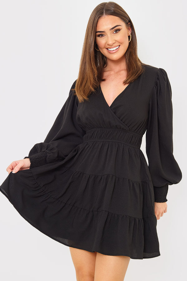 In The Style In The Style Crinkle Shirred Tiered Plunge Mini Dress Black