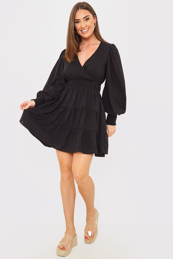 In The Style In The Style Crinkle Shirred Tiered Plunge Mini Dress Black