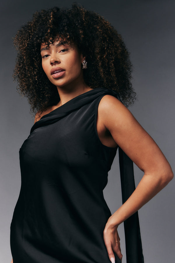 In The Style In The Style Diamante Ghost Earrings Gold