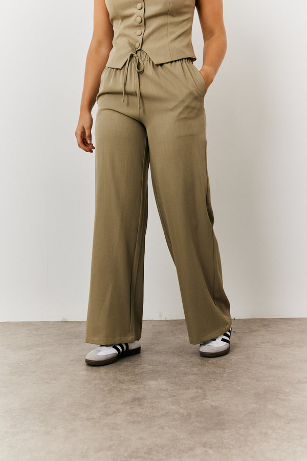 In The Style In The Style Elasticated Mid Rise Wide Leg Trouser Khaki