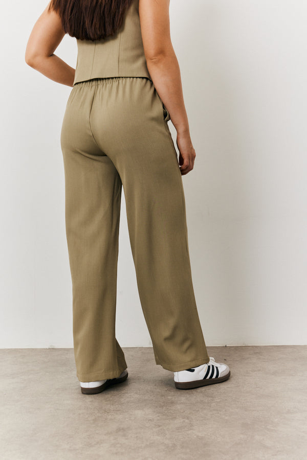 In The Style In The Style Elasticated Mid Rise Wide Leg Trouser Khaki