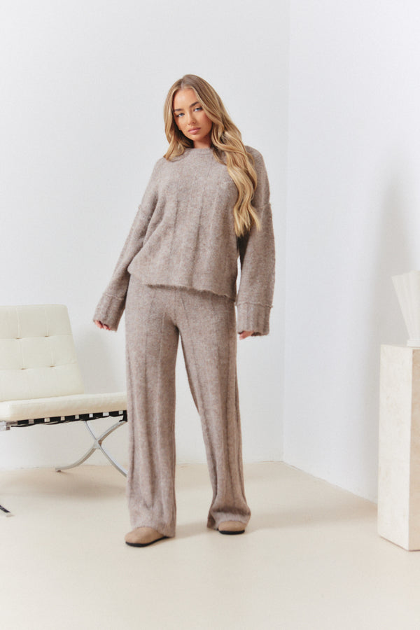 In The Style In The Style Exposed Seam Knit Co-Ord Jumper Mocha