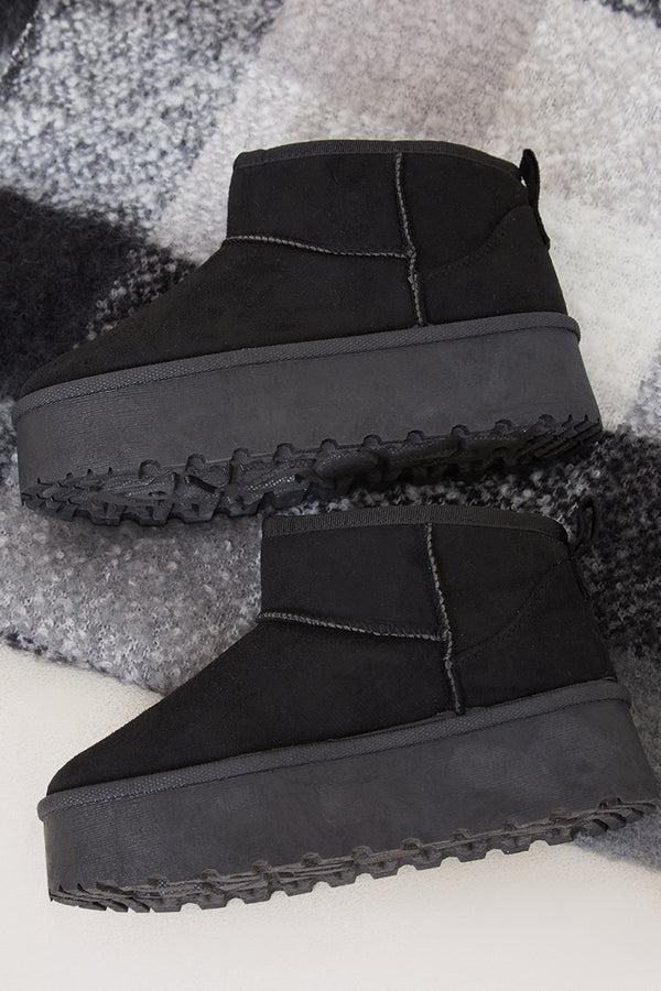 In The Style In The Style Faux Suede Platform Boots Black