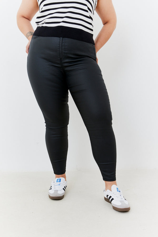 In The Style Fits Coated Sculpt Shaper Jeans Black
