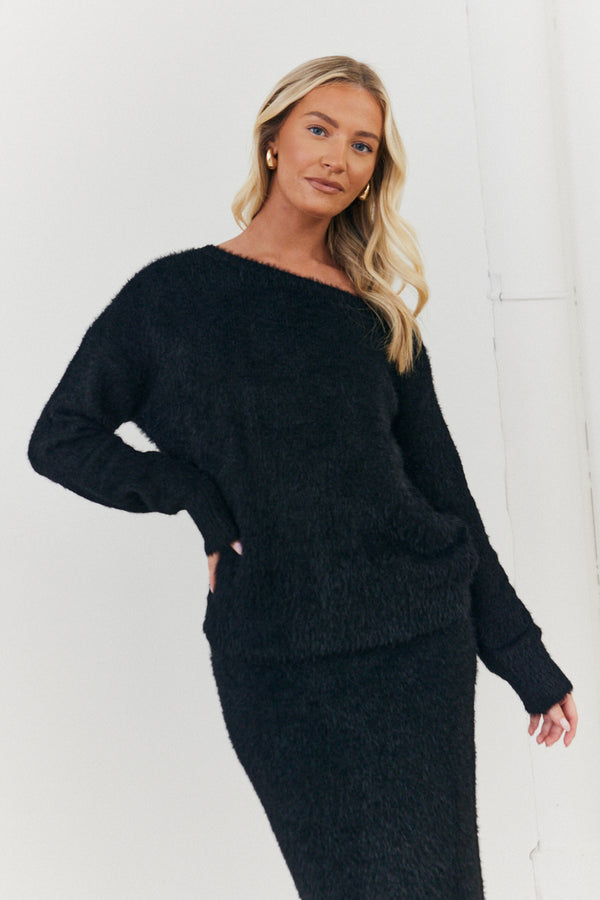 In The Style In The Style Fluffy Knit Off The Shoulder Co-Ord Jumper Black