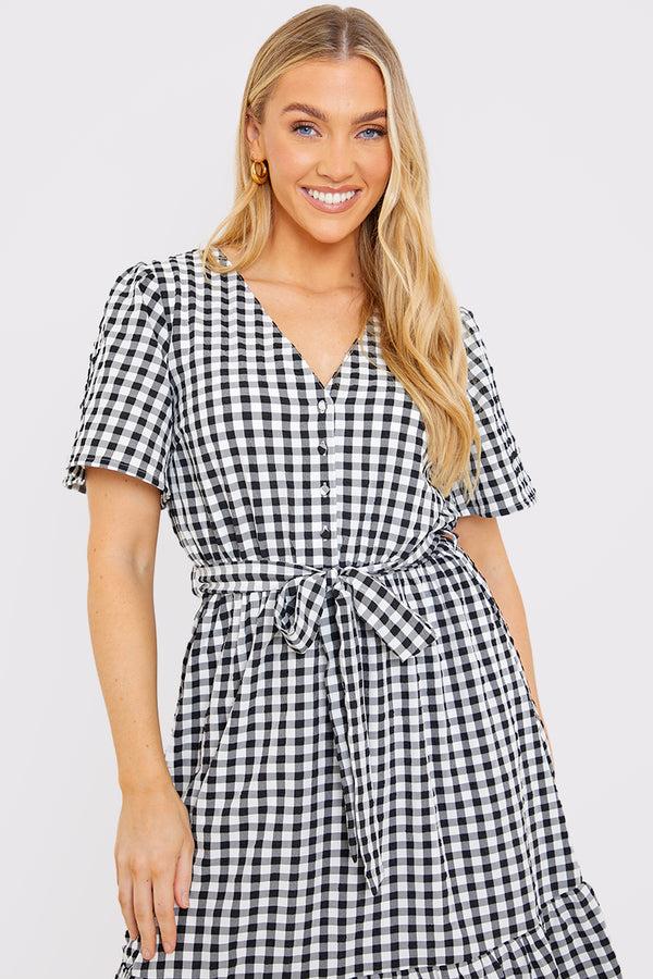 In The Style In The Style Gingham Button Down Tiered Midi Dress Black