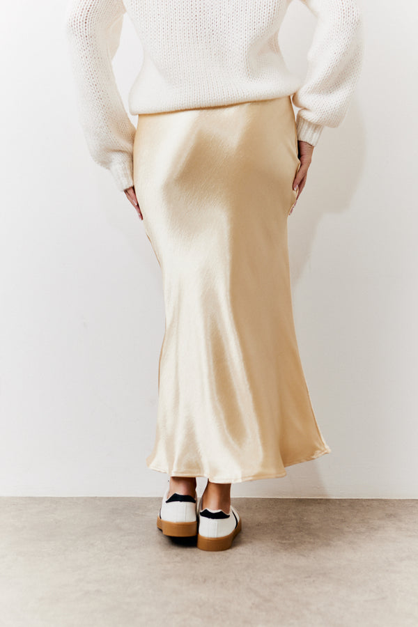 In The Style In The Style Gold Satin Midi Skirt Gold