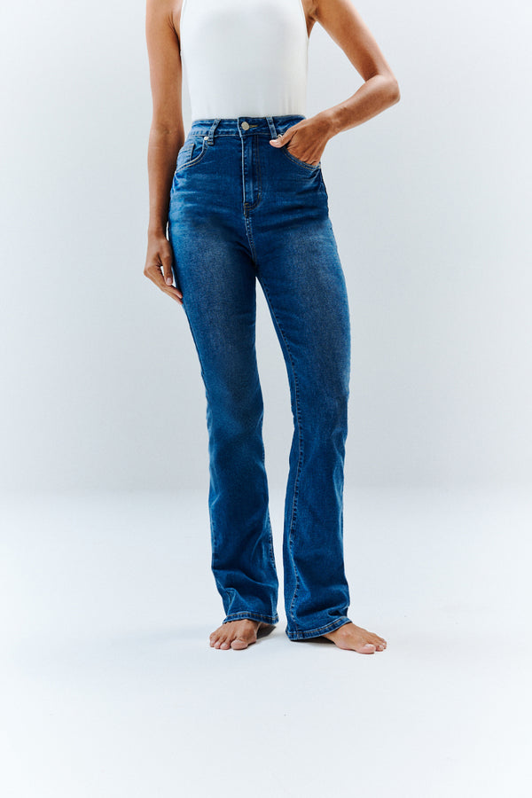 In The Style In The Style Ivy Kickflare Jeans Blue