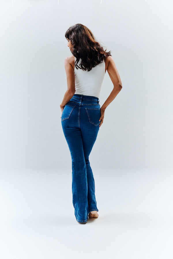 In The Style In The Style Ivy Kickflare Jeans Blue