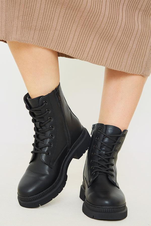 in the style In The Style Lace Up Ankle Boot Black