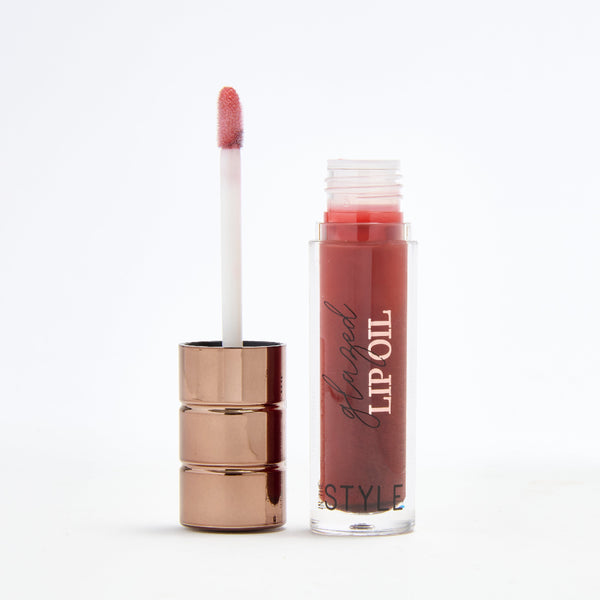In The Style In The Style Lip Oil Black Cherry