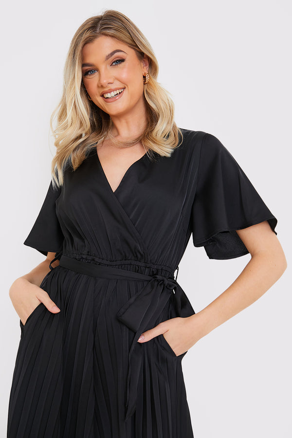 In The Style In The Style Pleated Jumpsuit Black