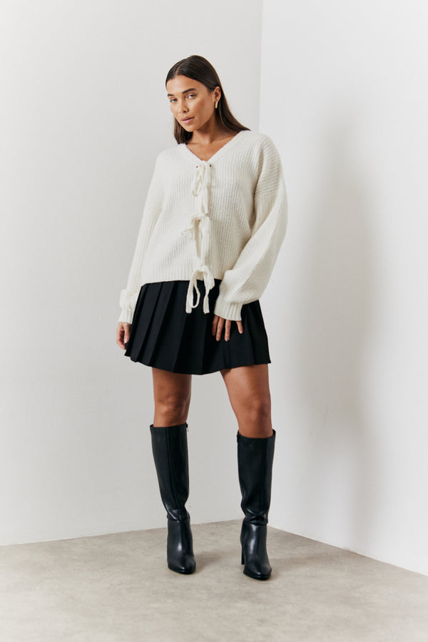 in the style In the Style Pleated Skirt Black