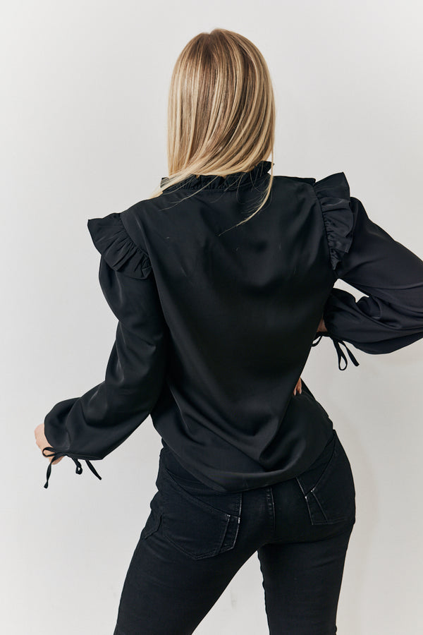 In The Style In The Style Ruffle Blouse Black