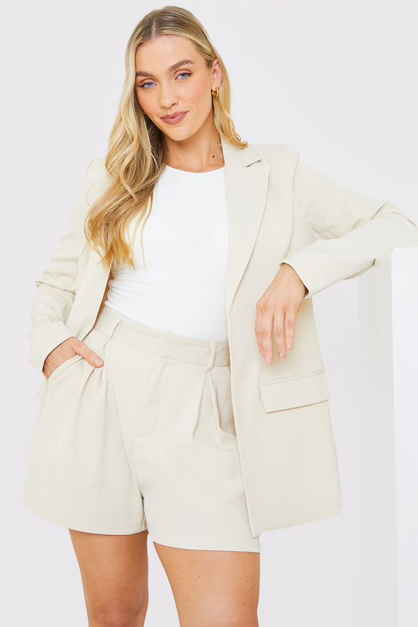 In The Style In The Style Tailored Shorts Cream