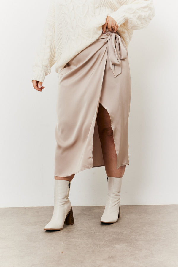 In The Style In The Style Wrap Midi Skirt Cream
