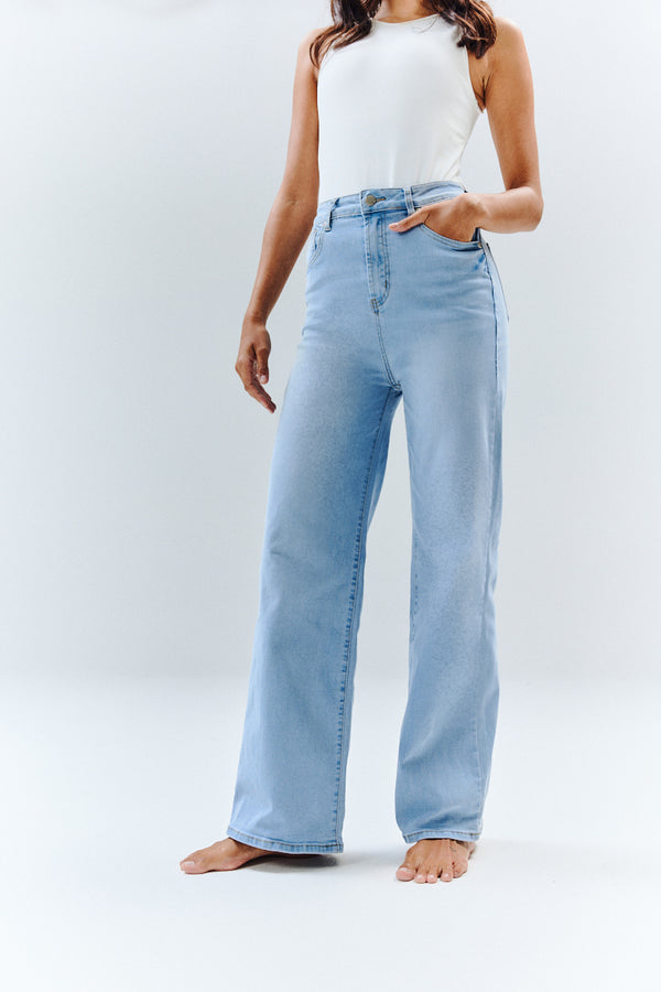 In The Style In The Style Isla Wide Leg Jeans Light Blue